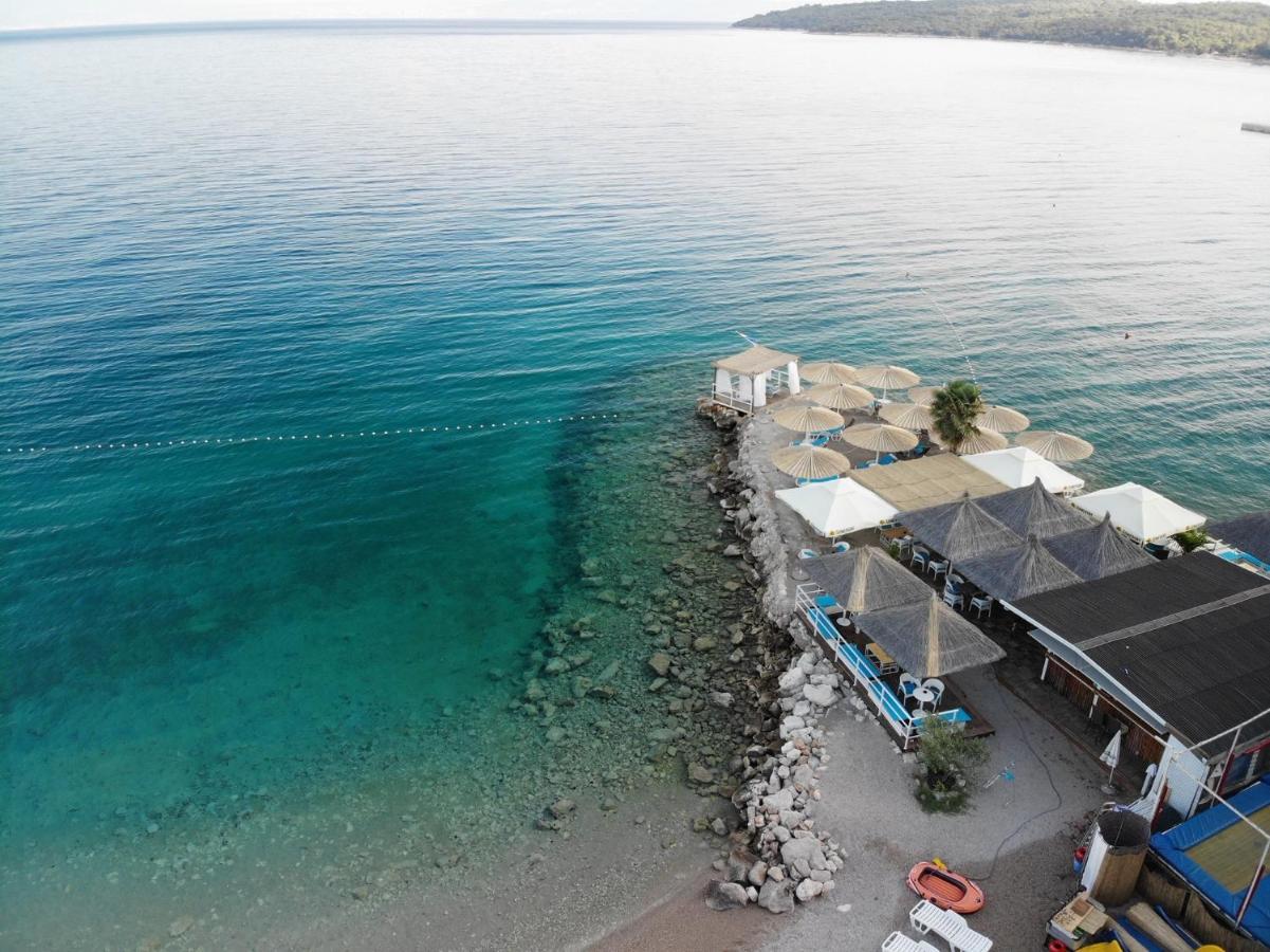 Apartments With A Parking Space Njivice, Krk - 5427 Екстер'єр фото