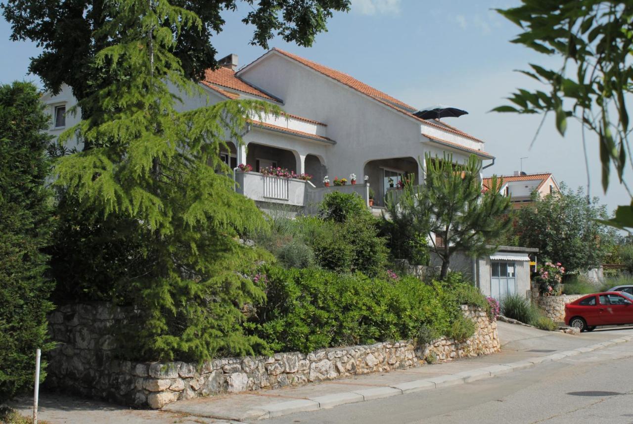 Apartments With A Parking Space Njivice, Krk - 5427 Екстер'єр фото