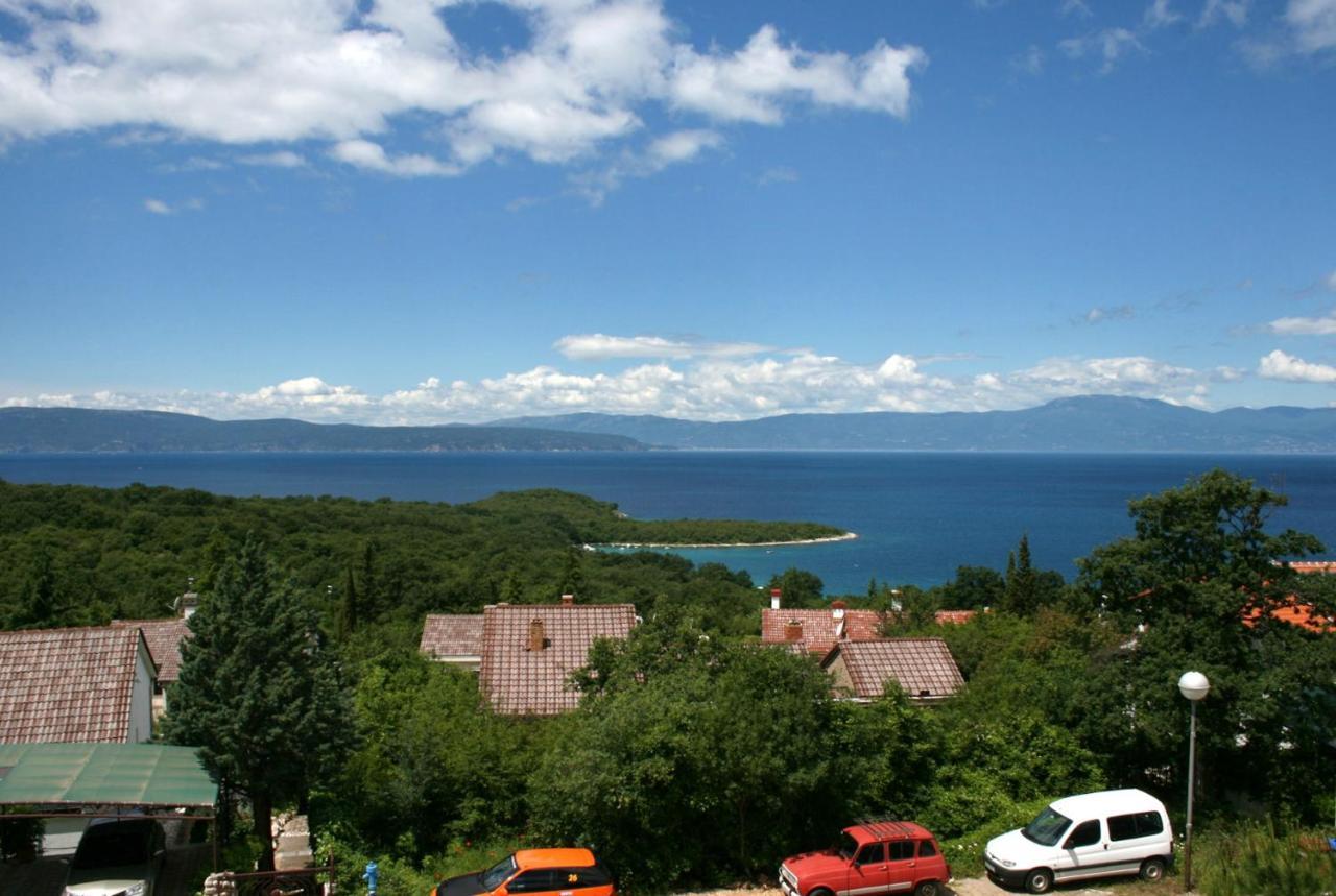 Apartments With A Parking Space Njivice, Krk - 5427 Екстер'єр фото