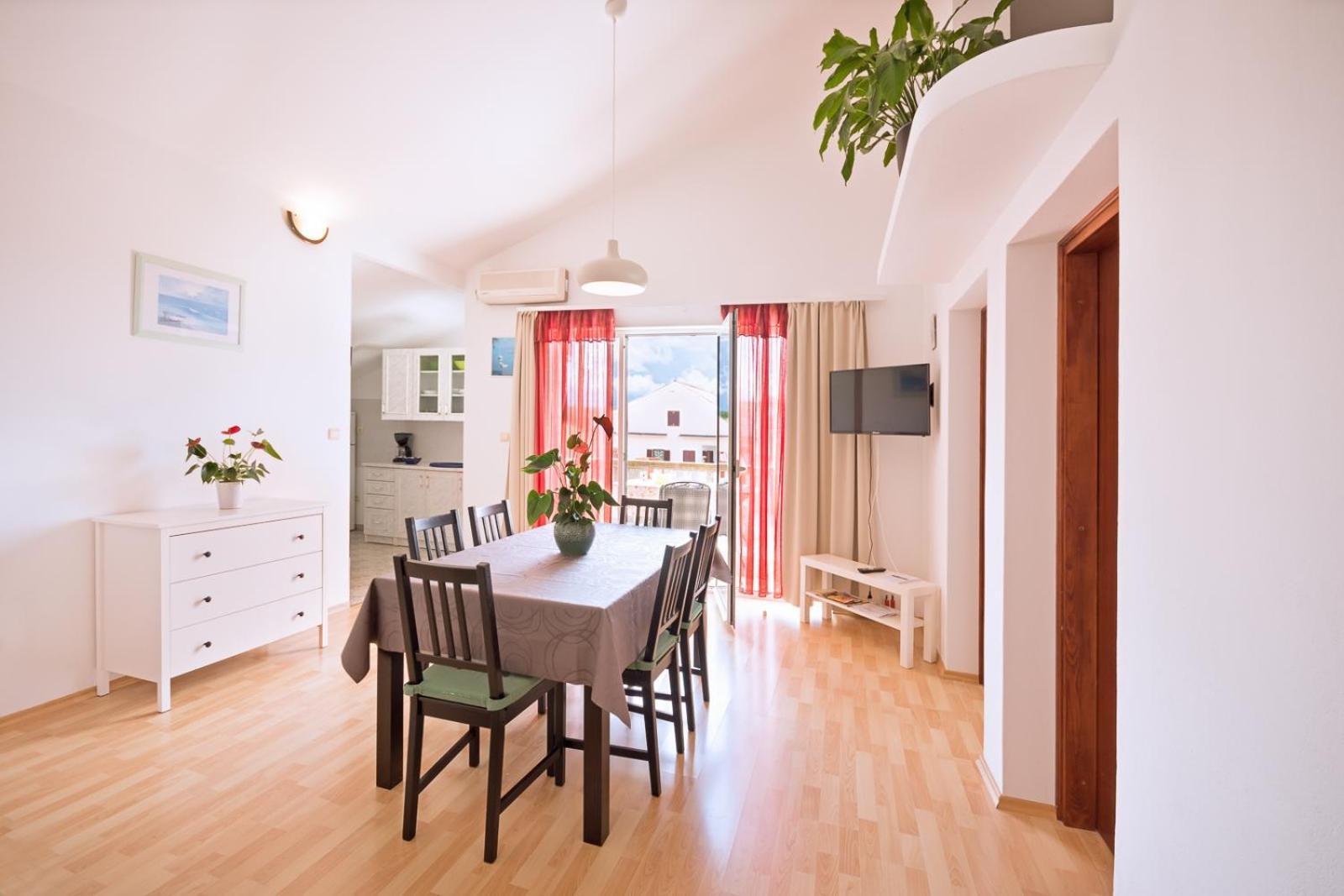Apartments With A Parking Space Njivice, Krk - 5427 Номер фото